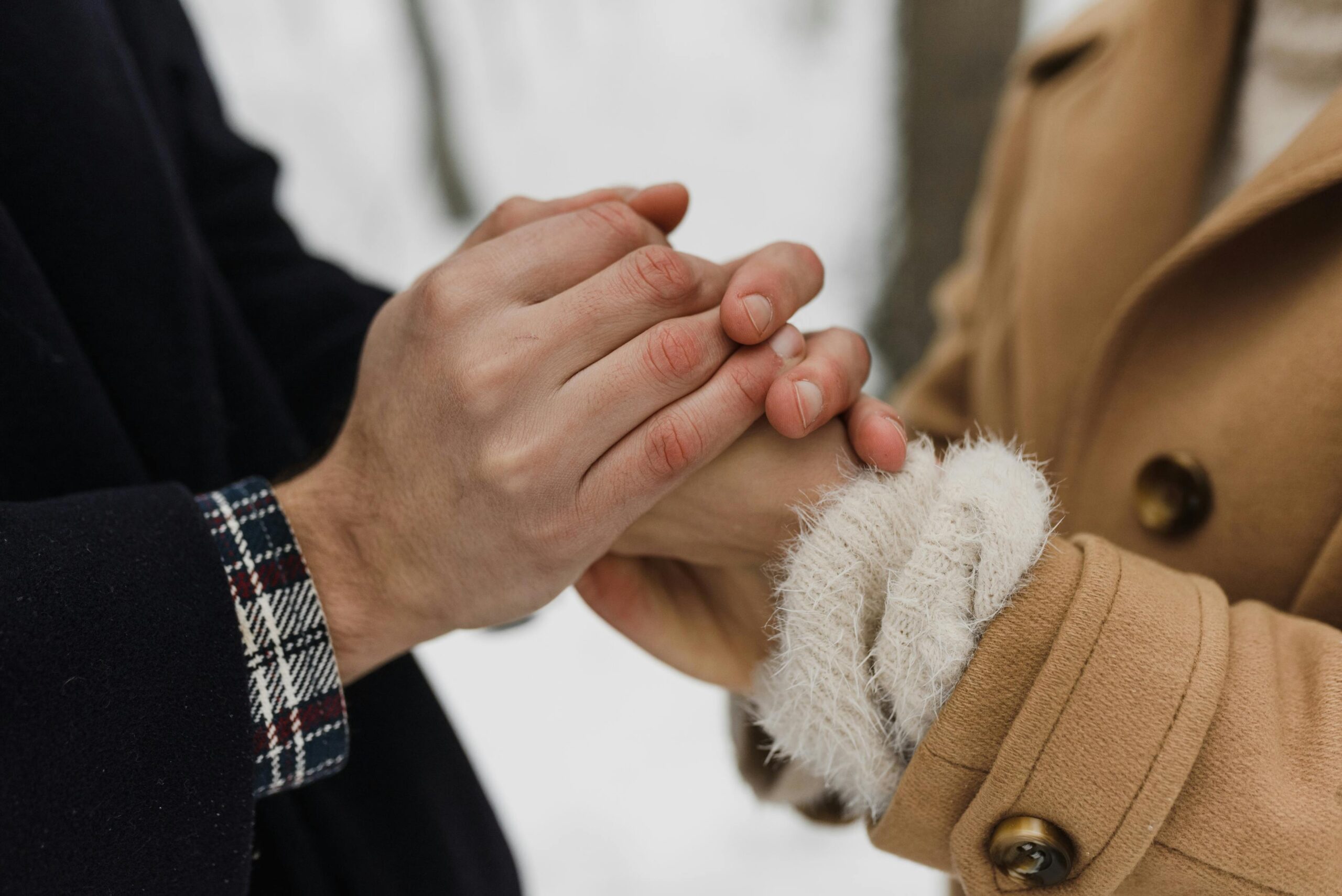 Warm Up This Winter: Acupuncture for Cold Hands and Feet